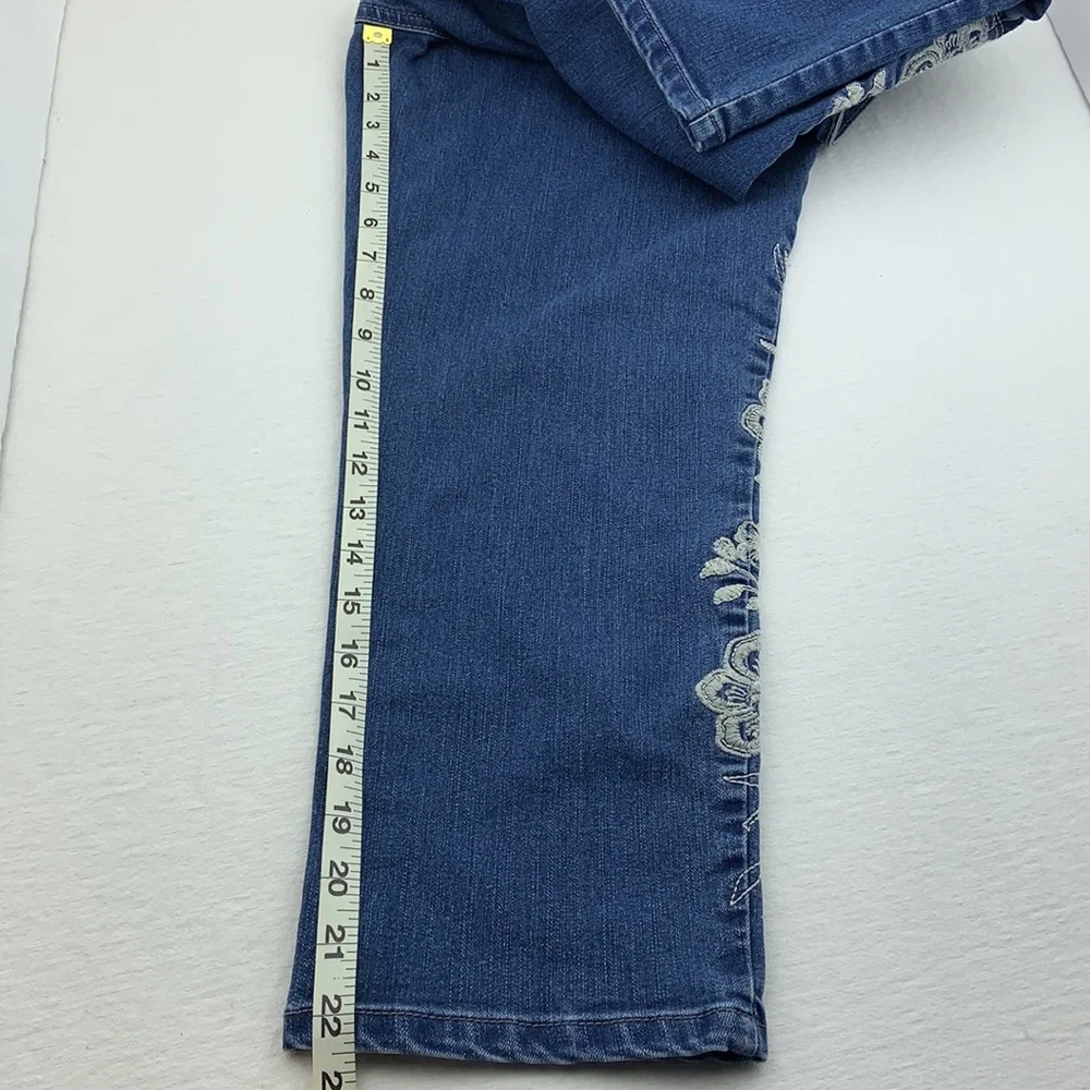 Charter Club Bristol Capri Jeans - Picture 7 of 11